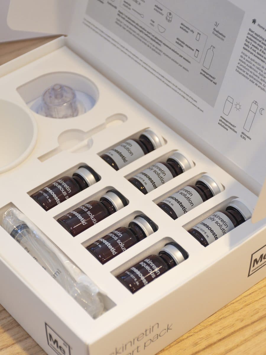 Caja con ampollas de tratamiento